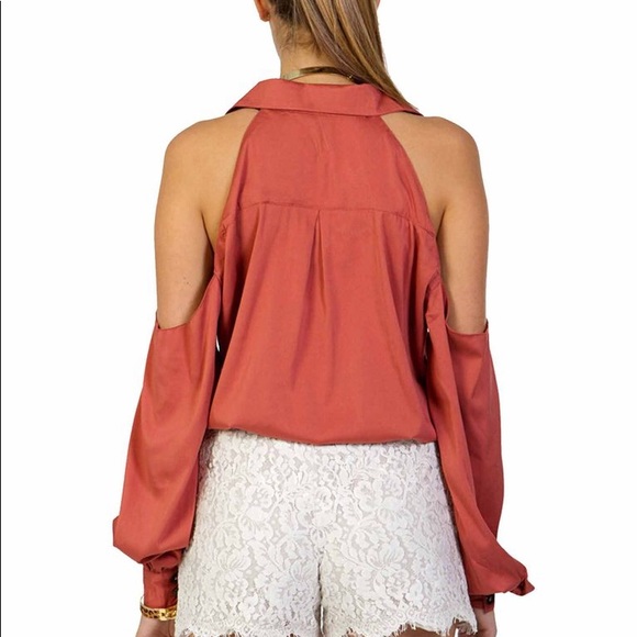 STAPLE Shoulder Cut Out Blouse - Picture 3 of 3